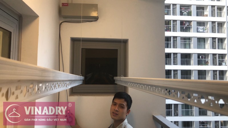 Chỉ cần nhấn nút để điều khiển giàn phơi vô cùng dễ dàng Chỉ cần nhấn nút để điều khiển giàn phơi vô cùng dễ dàng